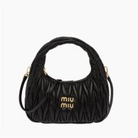 MIUMIU 5BC125 女士黑色 Miu Wander Matelassé 软羊皮 Hobo包