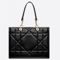 DIOR M8721OZVJ 女士黑色 中号 DIOR ESSENTIAL 手袋