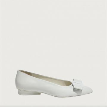 Ferragamo 730596 女士白色 VIVA 芭蕾舞平底鞋