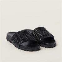 MIUMIU 5XX601 女士黑色 Matelassé 软羊皮拖鞋式凉鞋